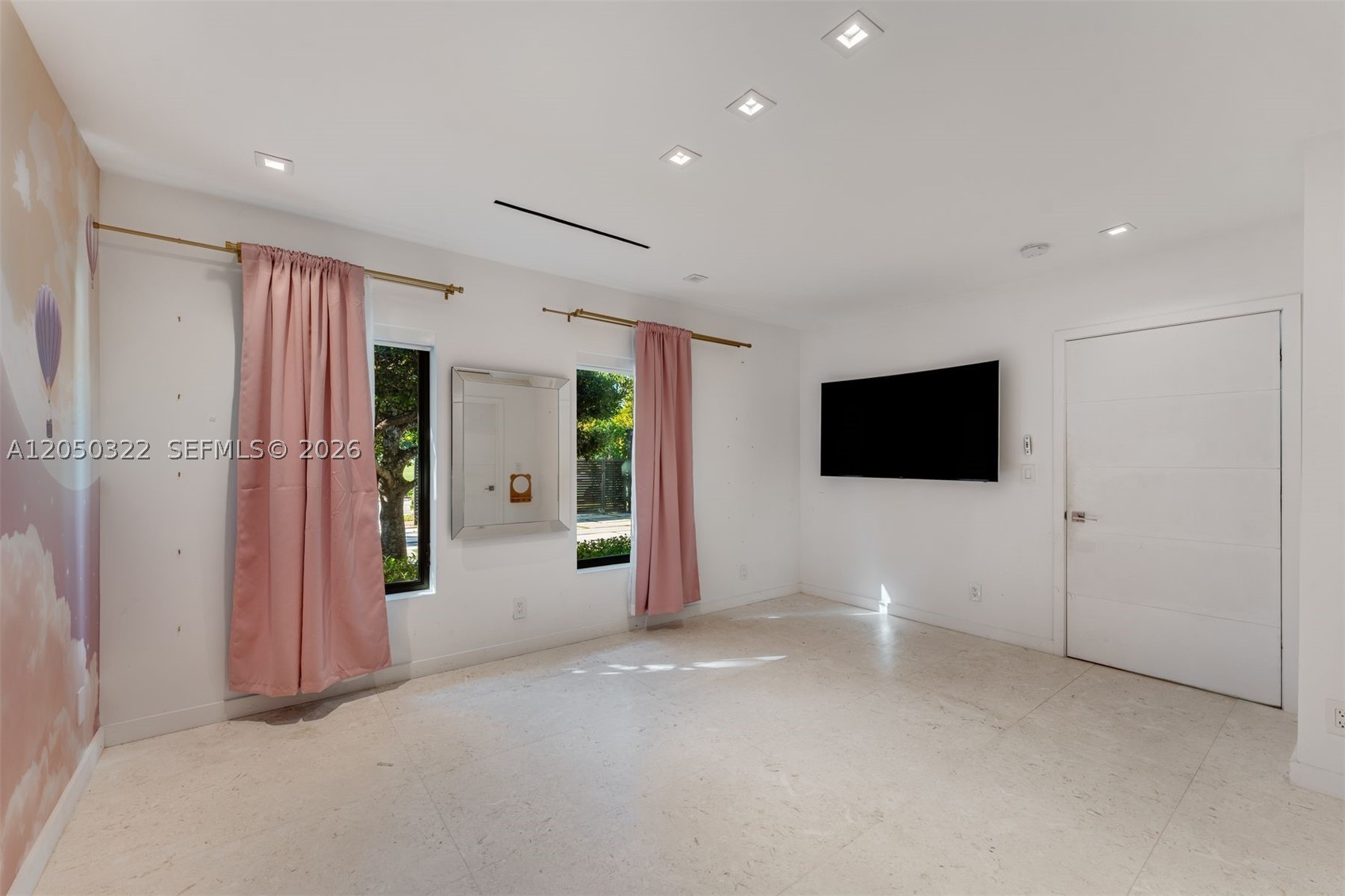 771 Fairway Dr Miami Beach, FL 33141