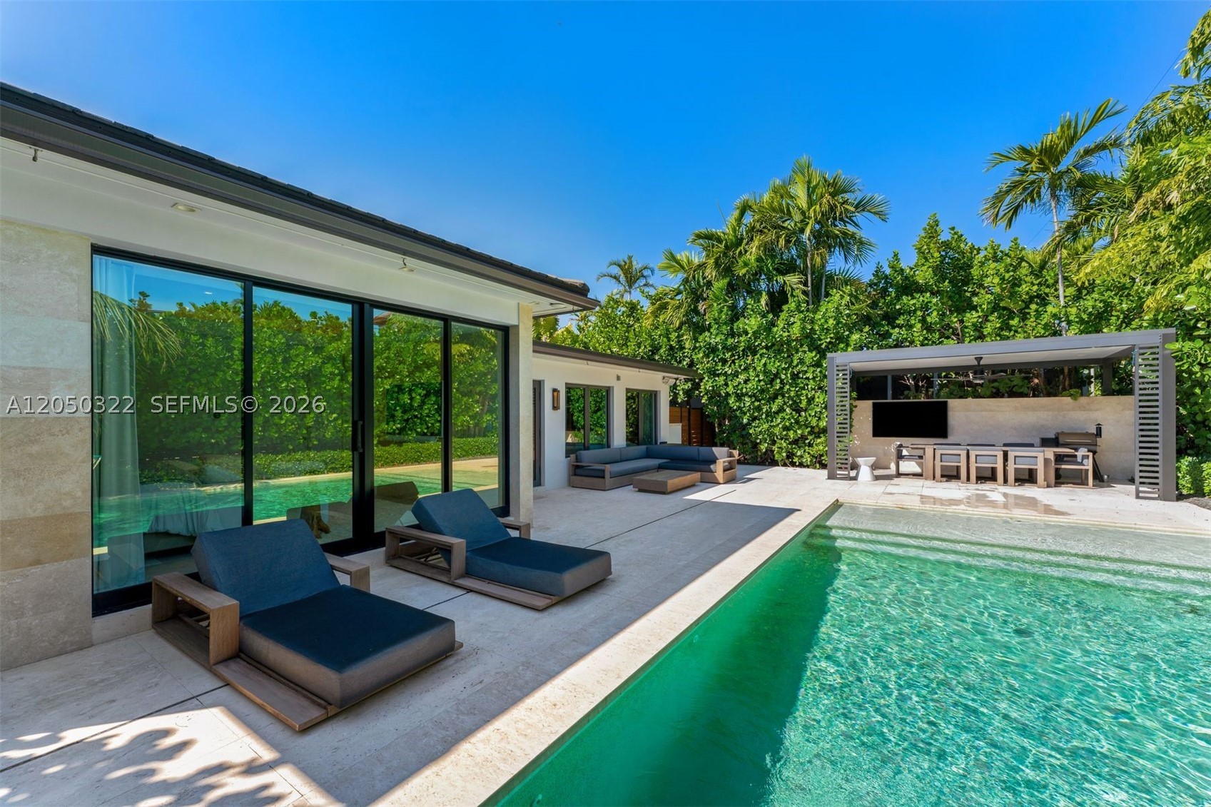 771 Fairway Dr Miami Beach, FL 33141