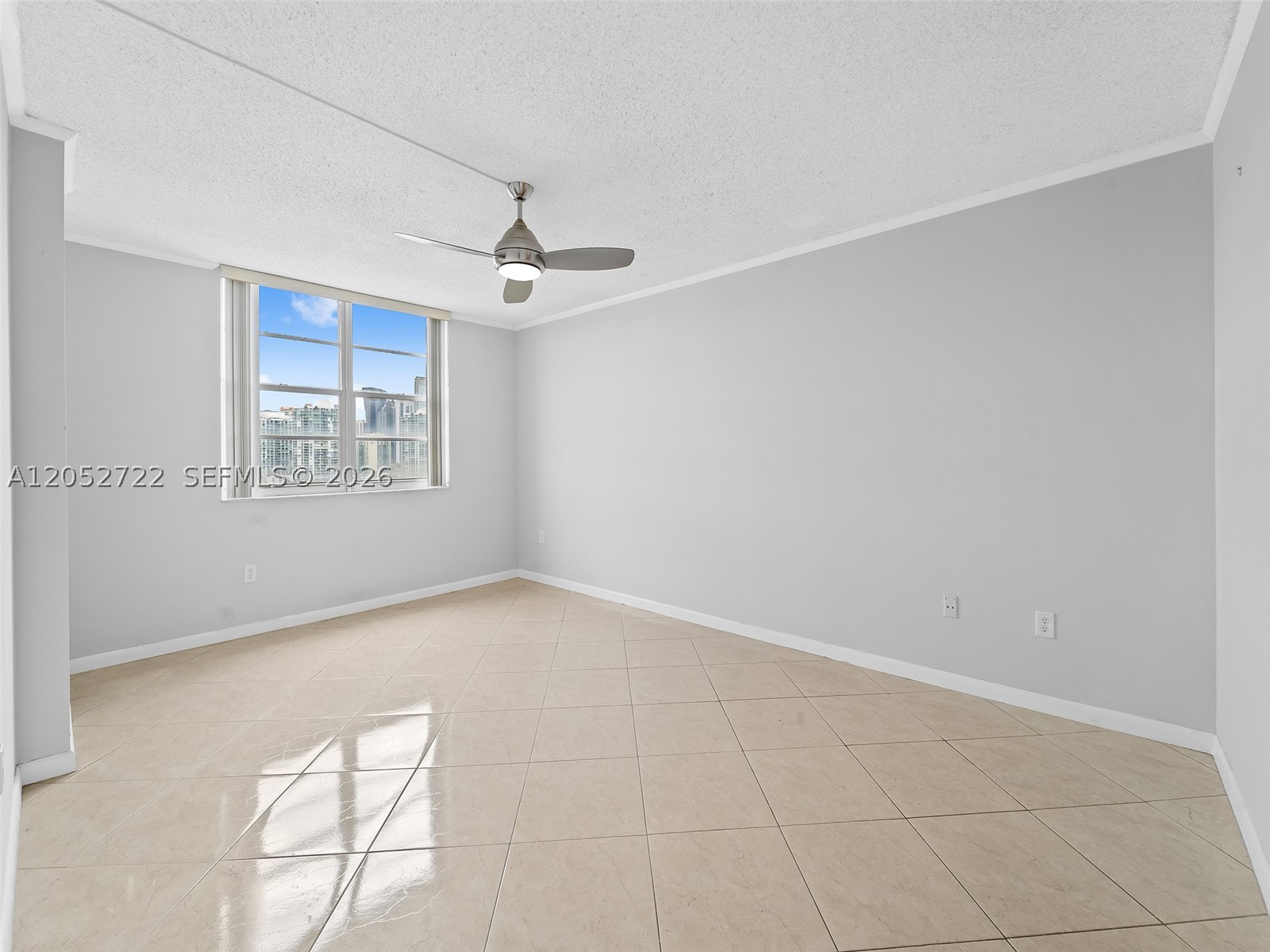 image Arlen House West7