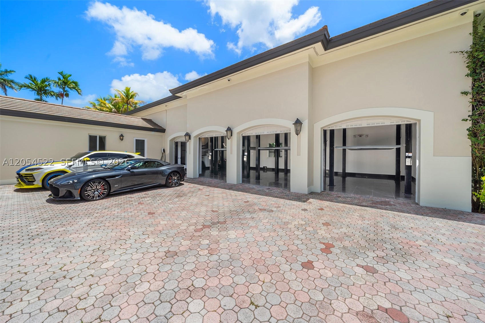 7855 SW 83rd Ct Miami, FL 33143
