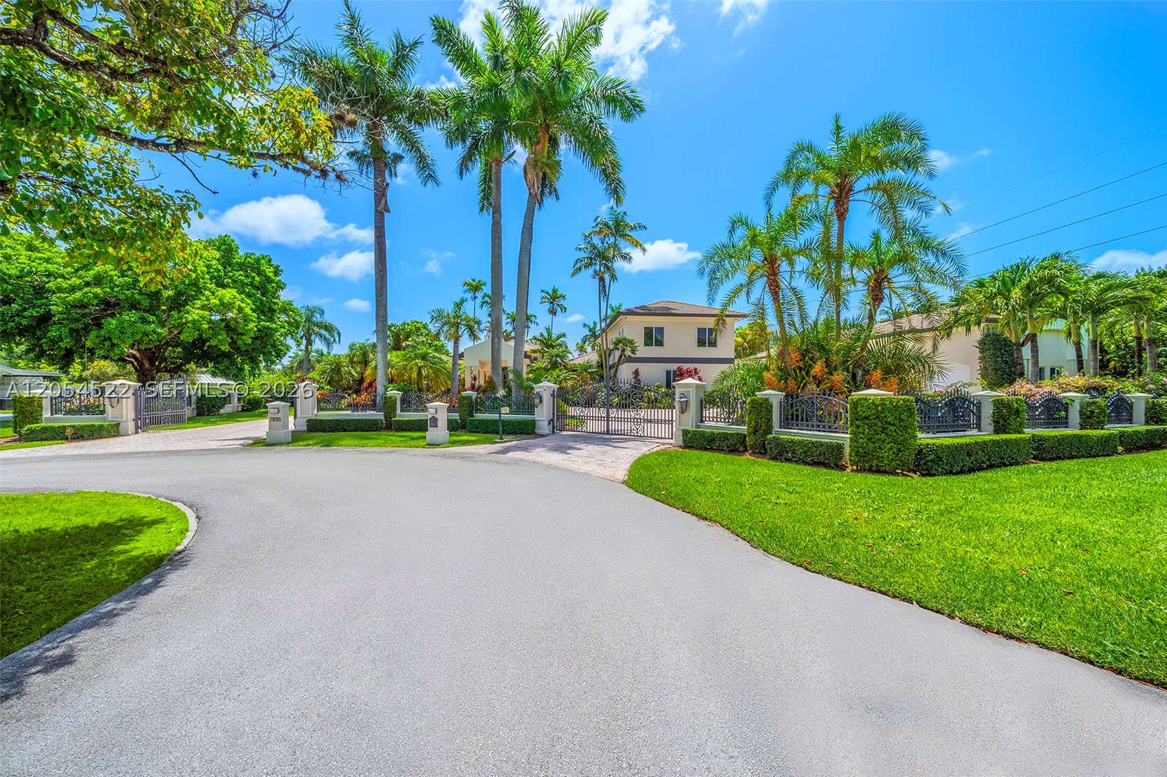 7855 SW 83rd Ct Miami, FL 33143