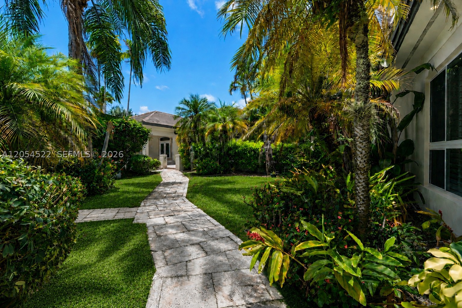 7855 SW 83rd Ct Miami, FL 33143