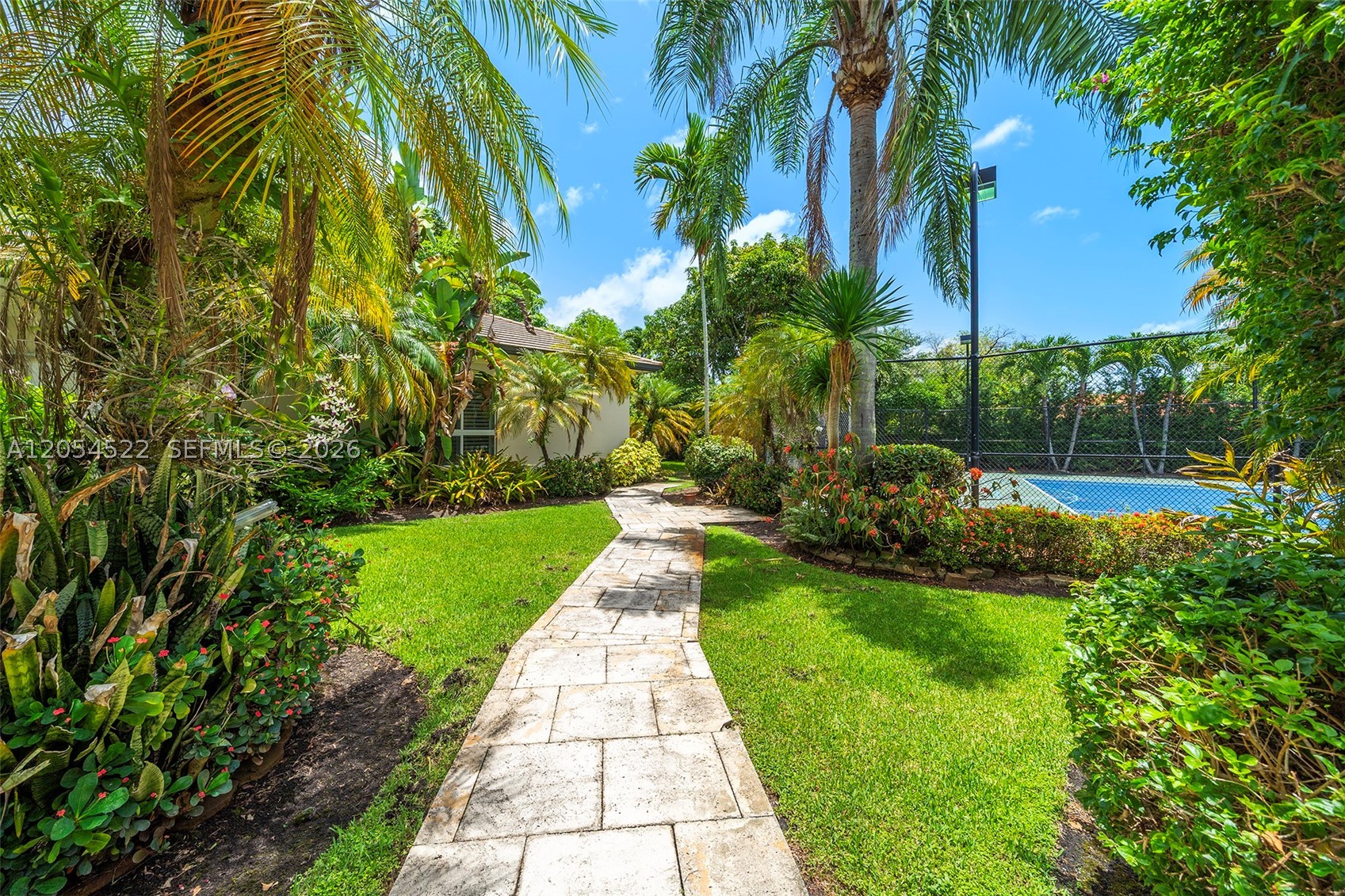 7855 SW 83rd Ct Miami, FL 33143