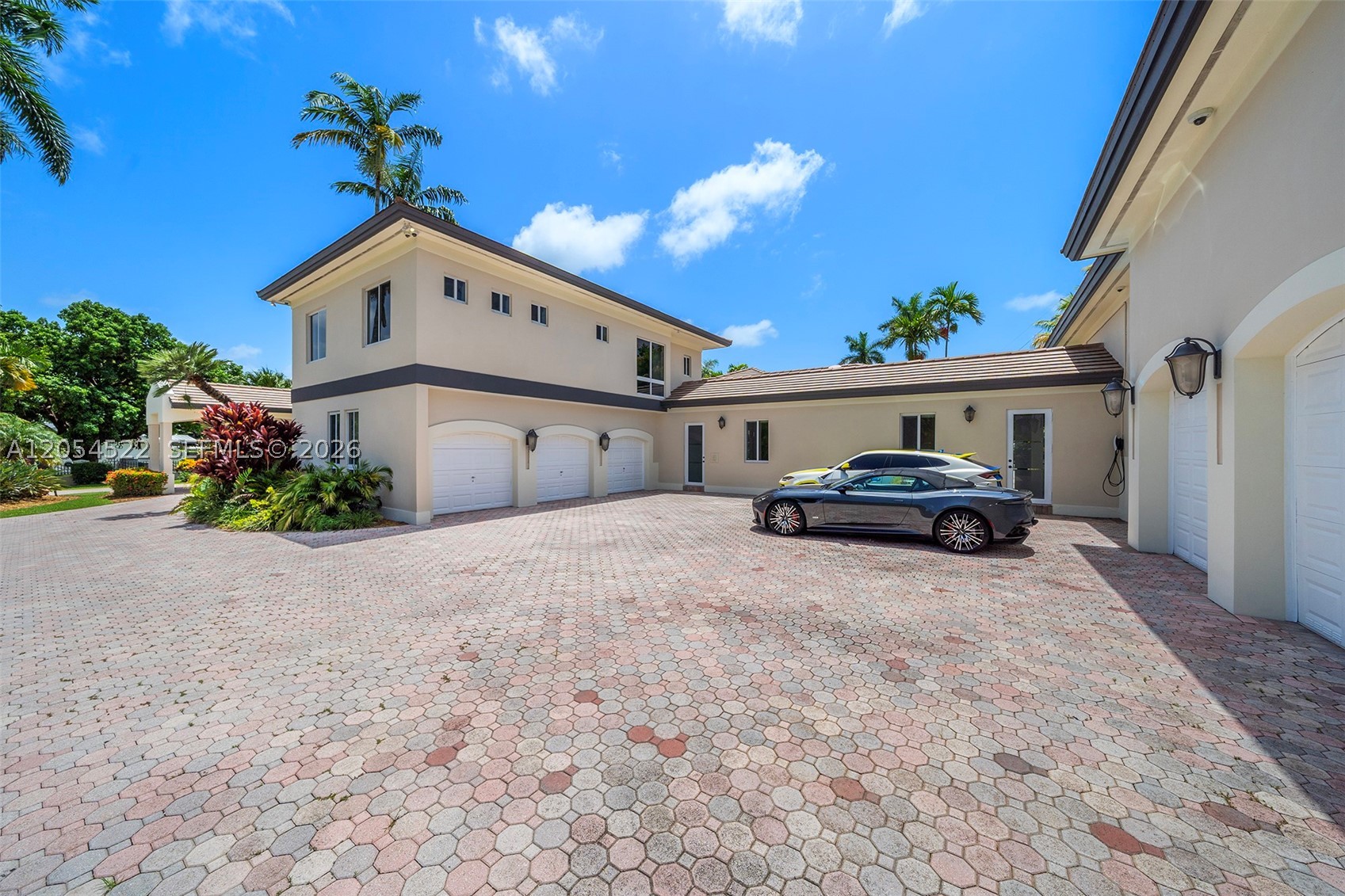 7855 SW 83rd Ct Miami, FL 33143