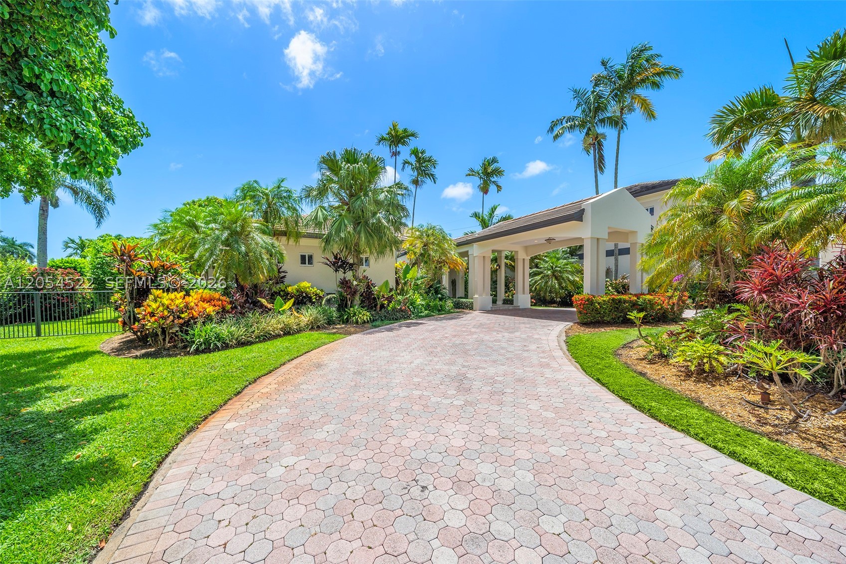 7855 SW 83rd Ct Miami, FL 33143