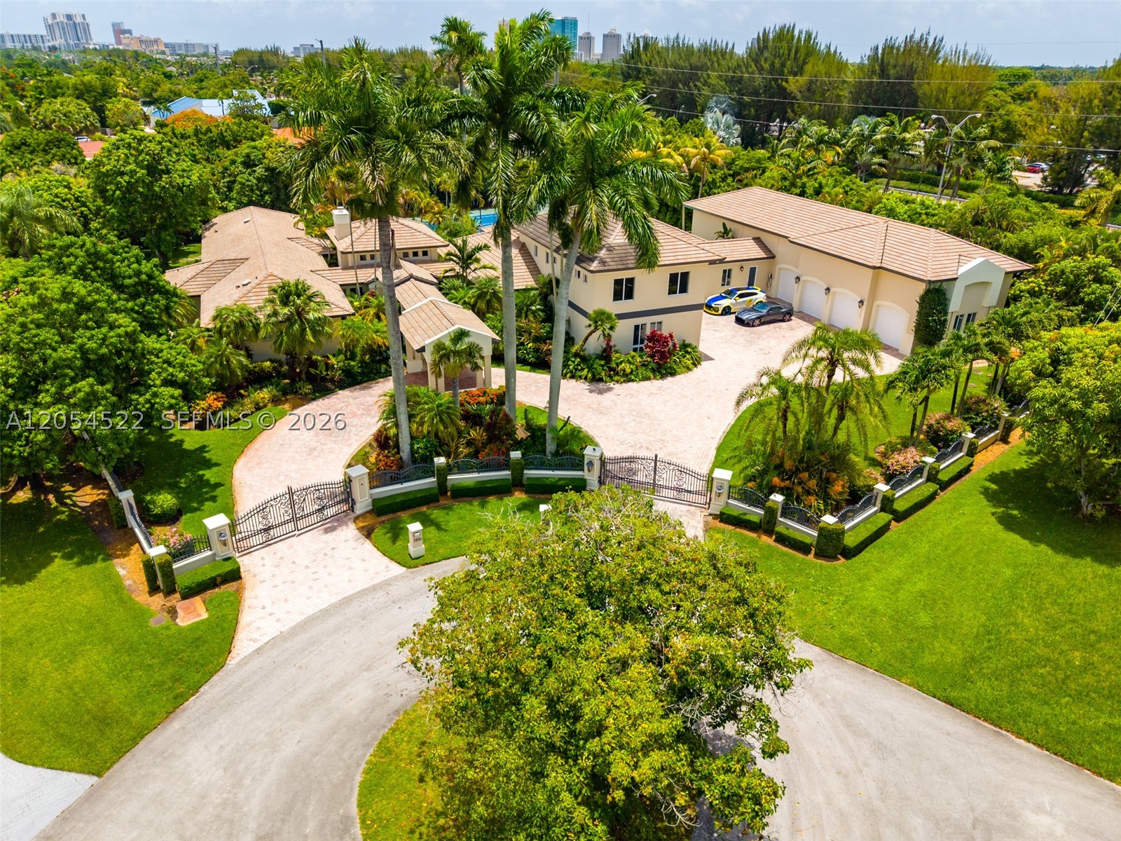 7855 SW 83rd Ct Miami, FL 33143