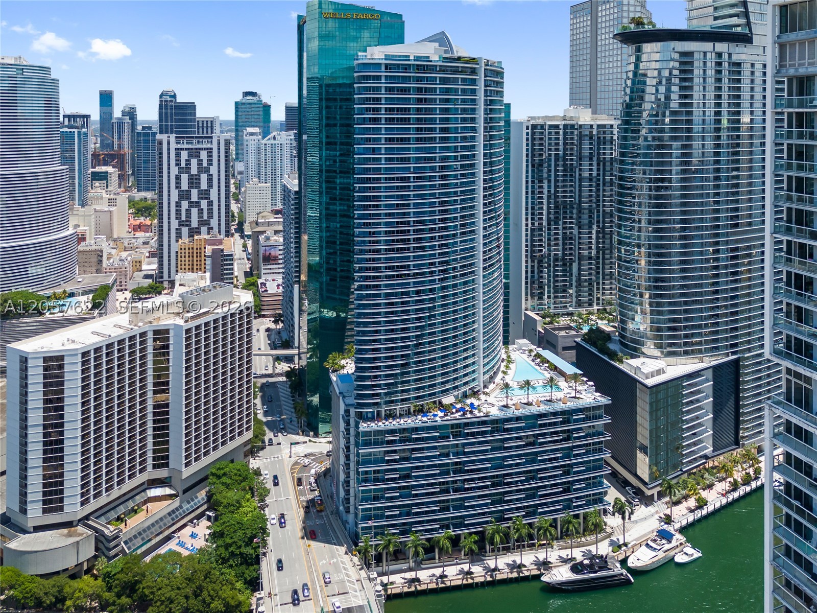 200 Biscayne Blvd Way #4004