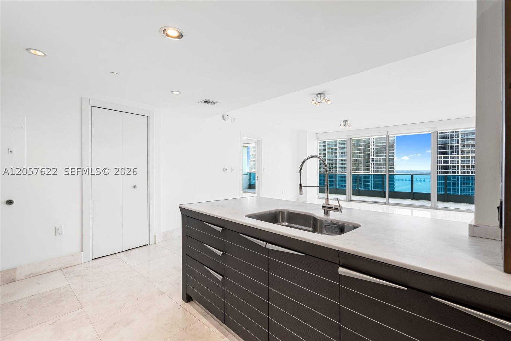 image Epic Residences12