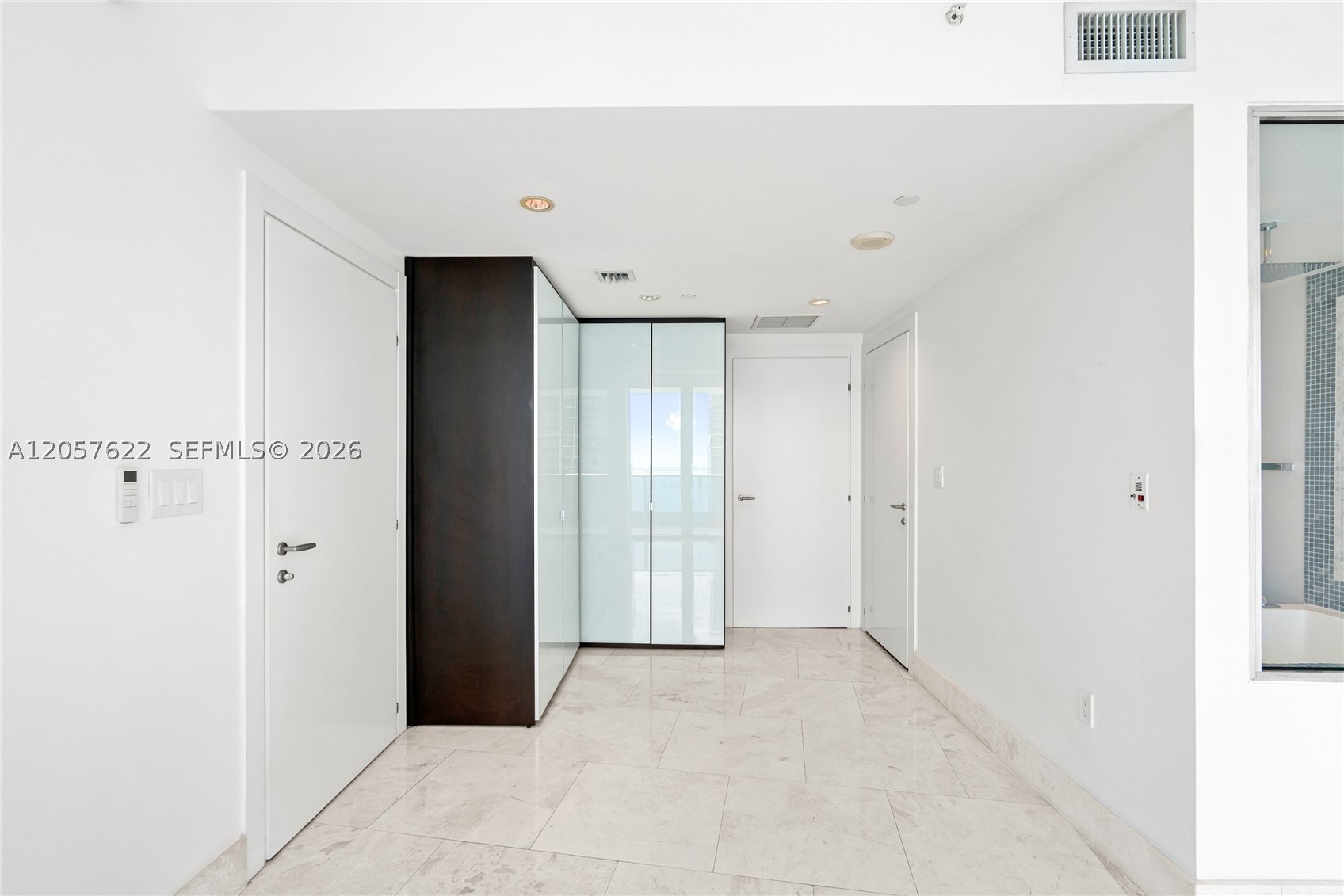 image Epic Residences31