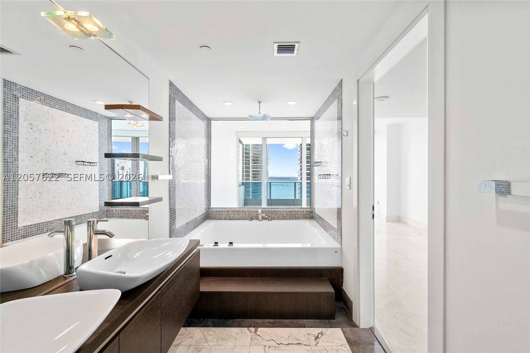 image Epic Residences38