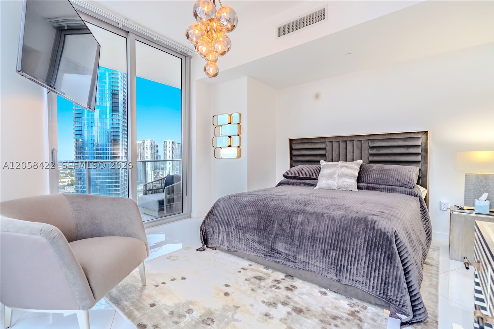 image Paramount Miami Worldcenter1