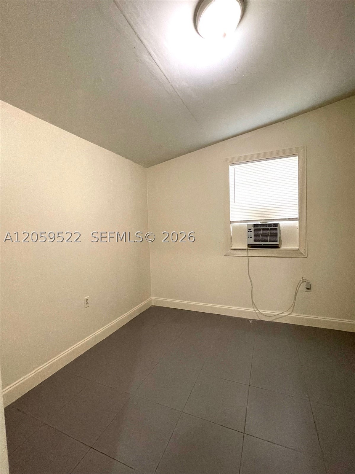 266 NW 32nd St Miami, FL 33127