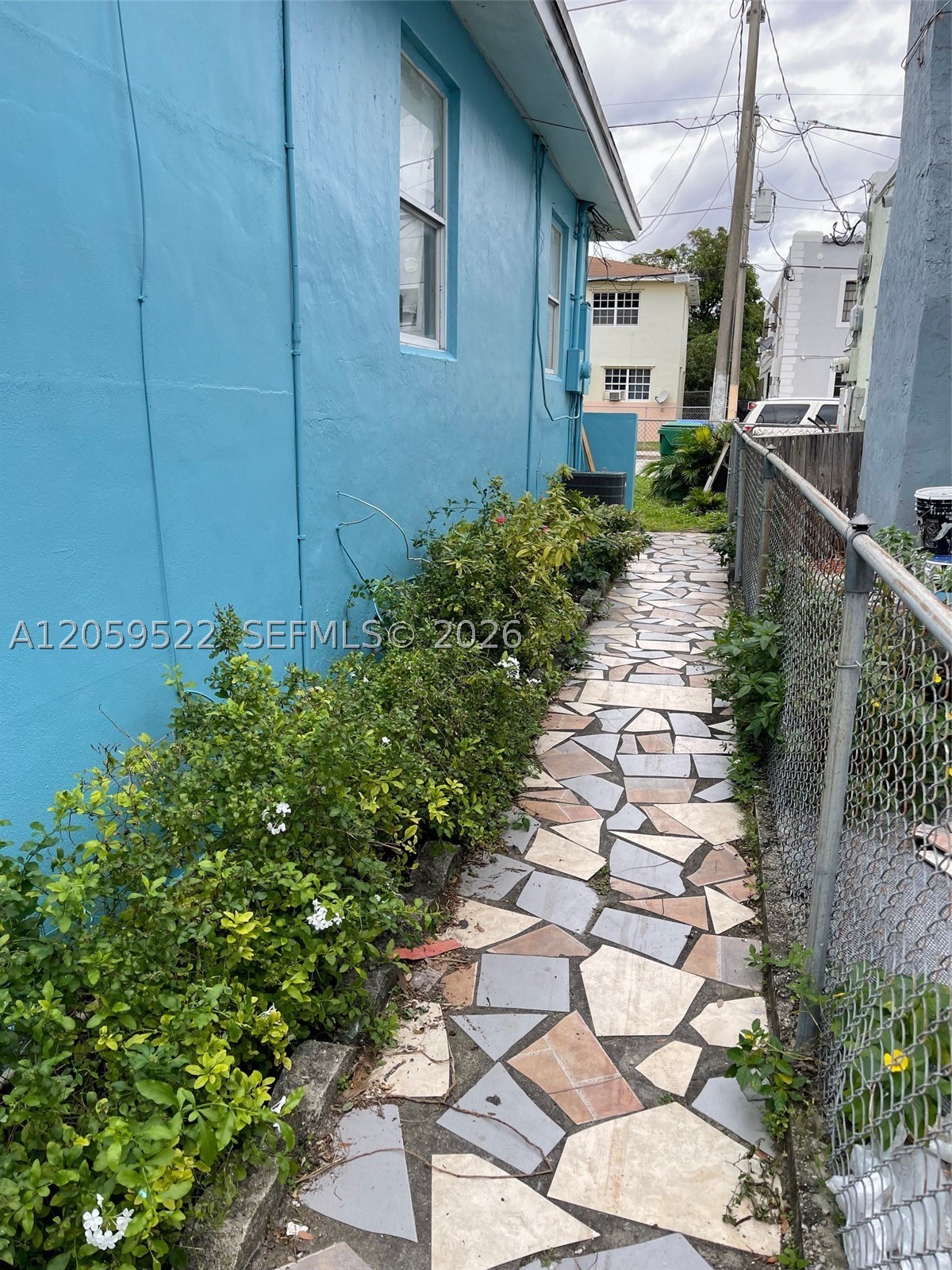 266 NW 32nd St Miami, FL 33127