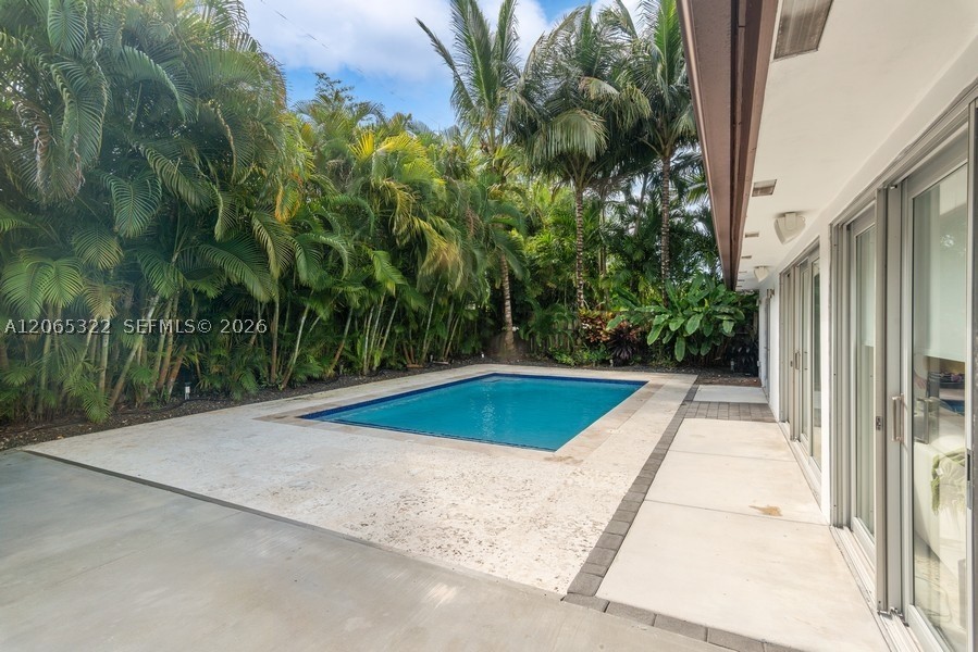 8215 SW 63rd Pl Miami, FL 33143