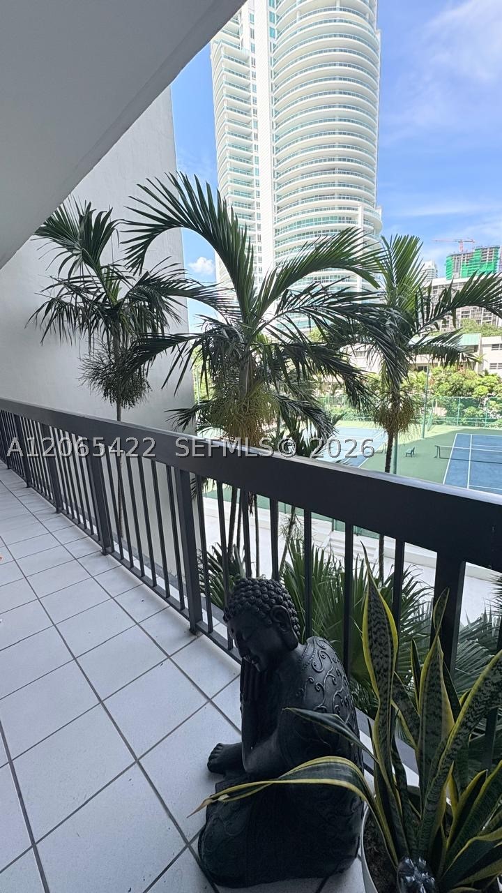image Brickell Bay Club0