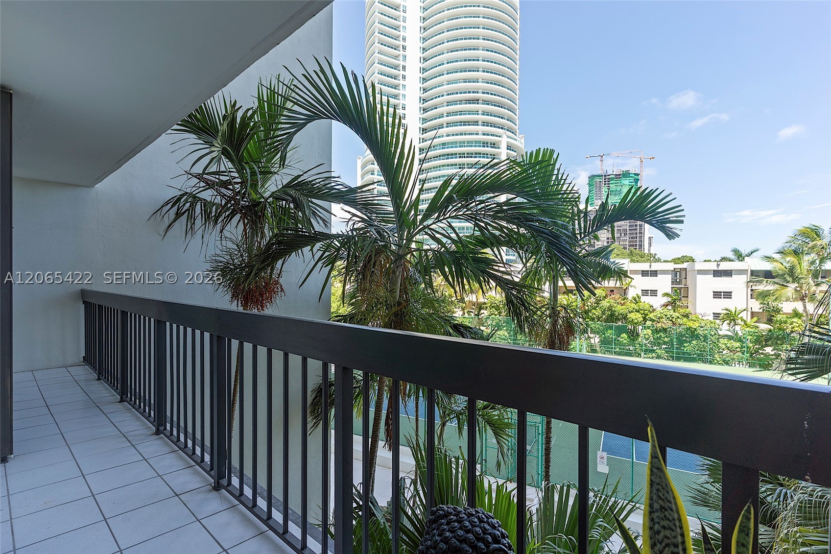 image Brickell Bay Club2