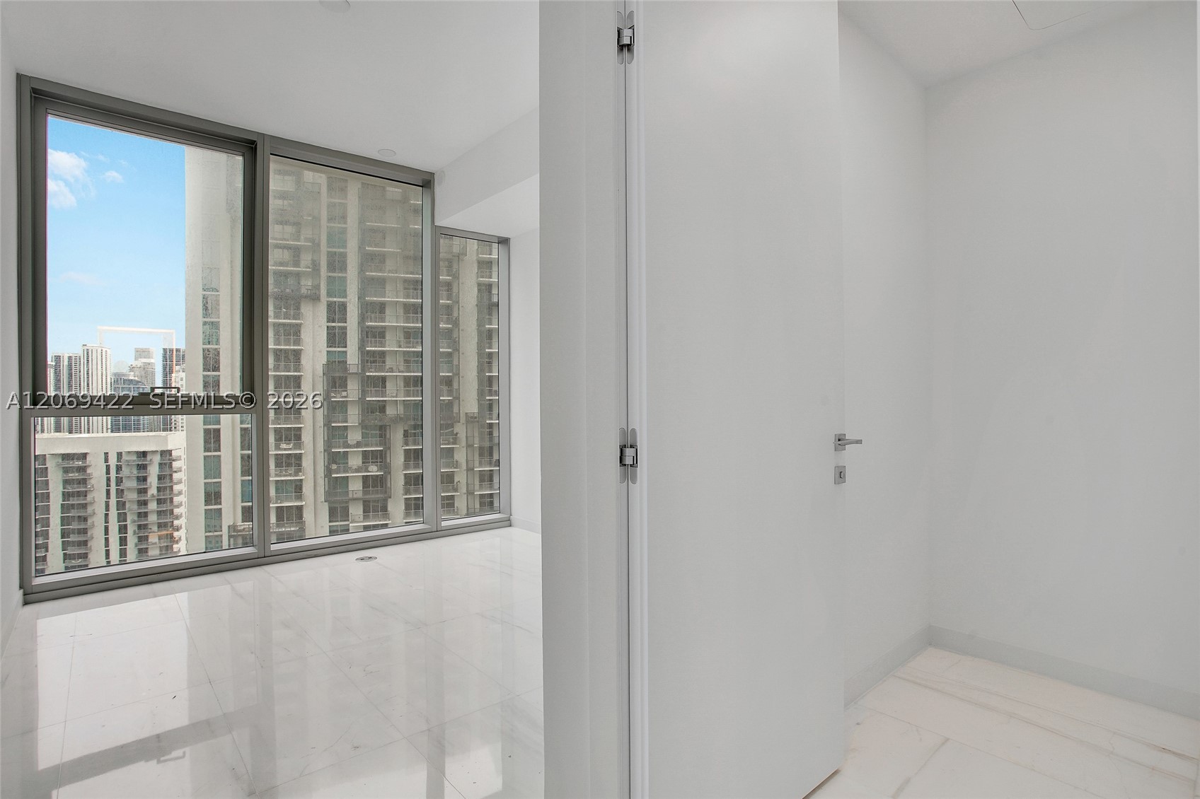 image Aston Martin Residences9