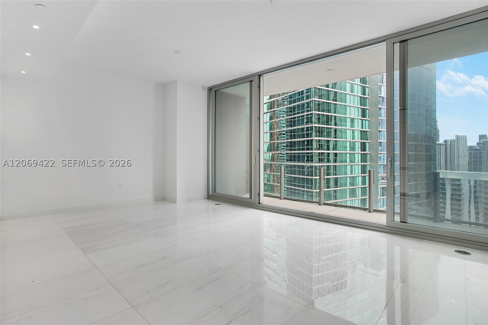 image Aston Martin Residences1