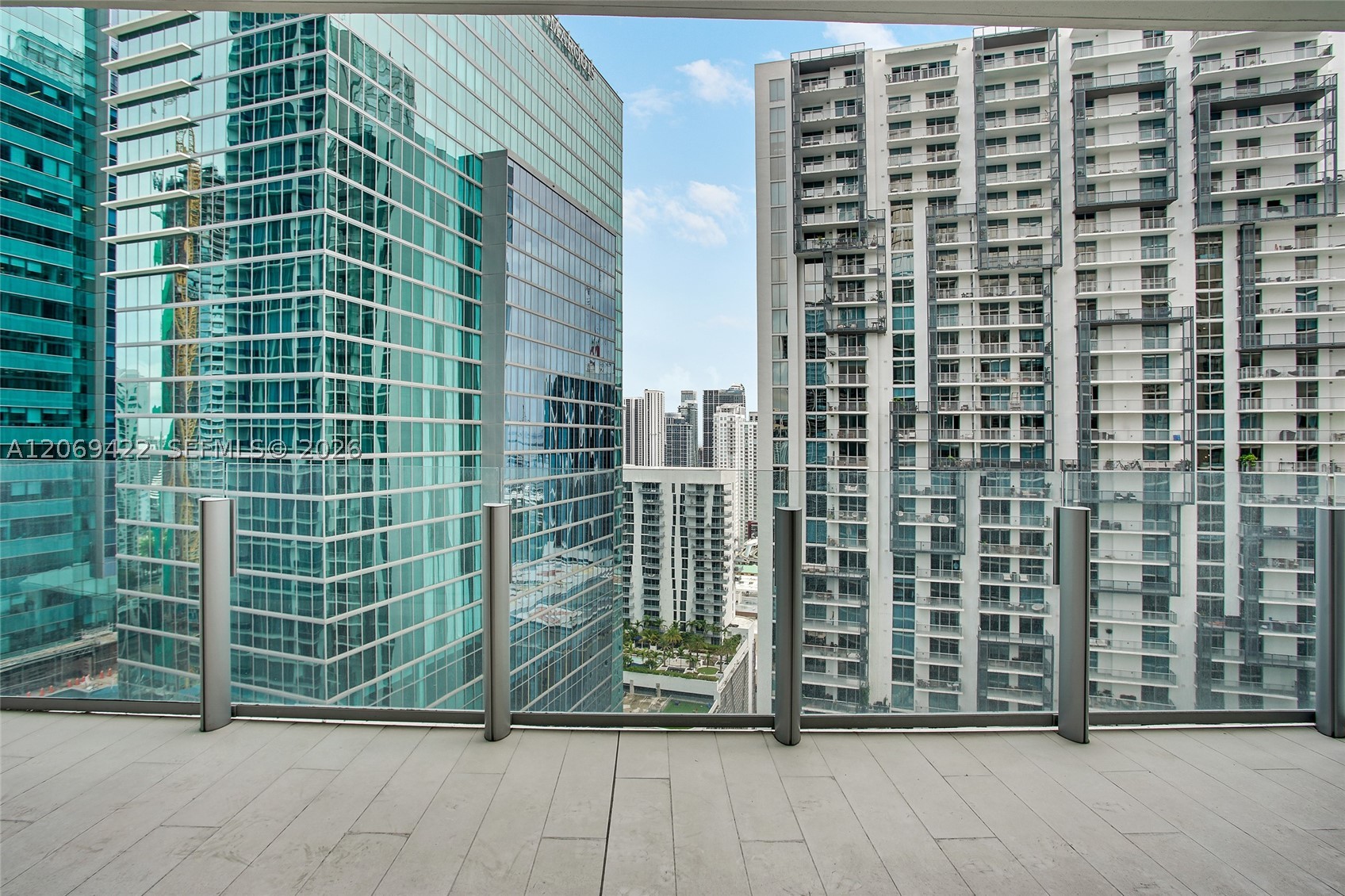 image Aston Martin Residences19