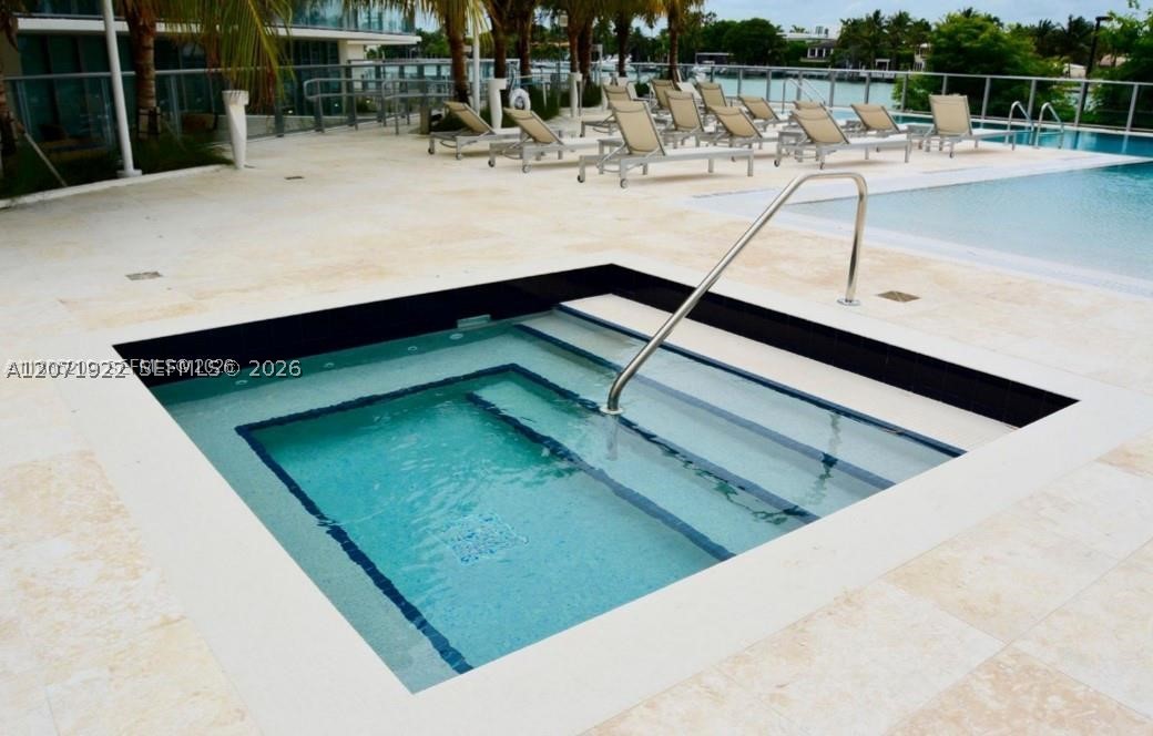 6620 Indian Crk Dr #112 Miami Beach, FL 33141