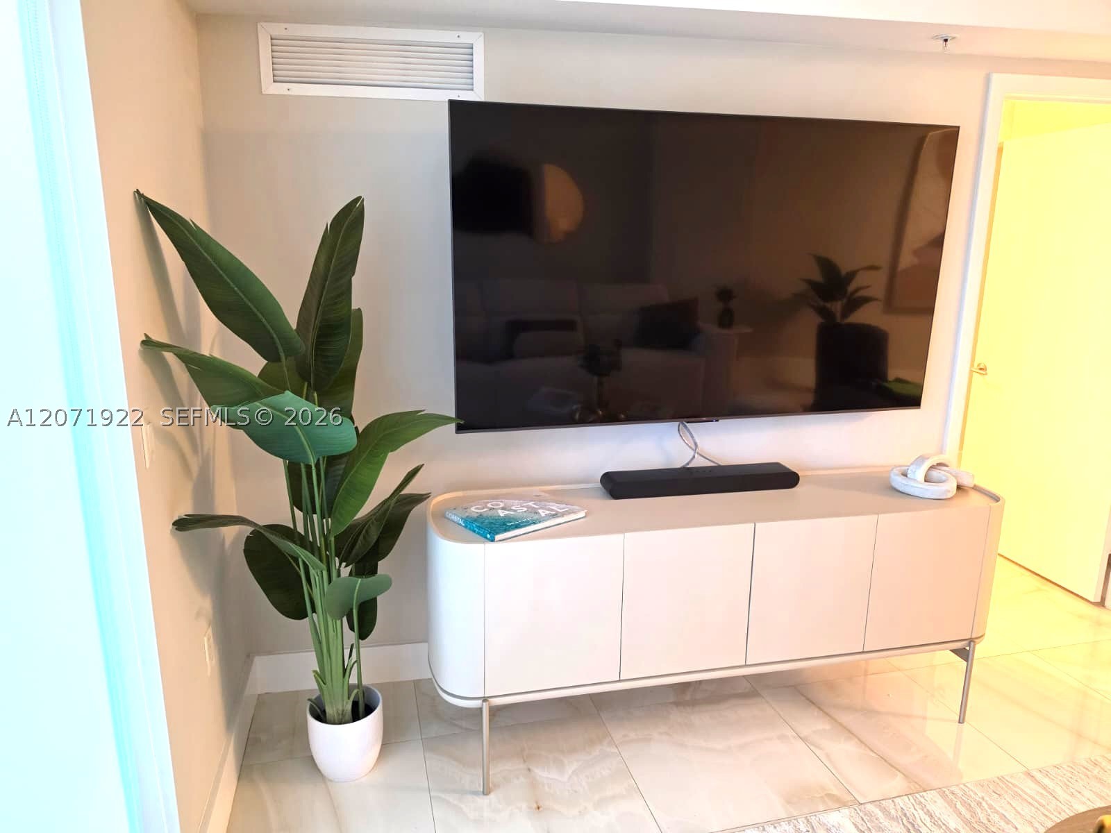 6620 Indian Crk Dr #112 Miami Beach, FL 33141