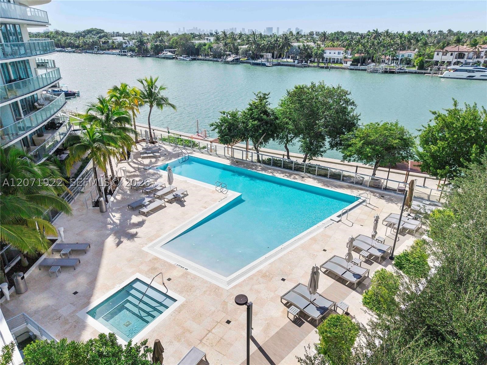 6620 Indian Crk Dr #112 Miami Beach, FL 33141