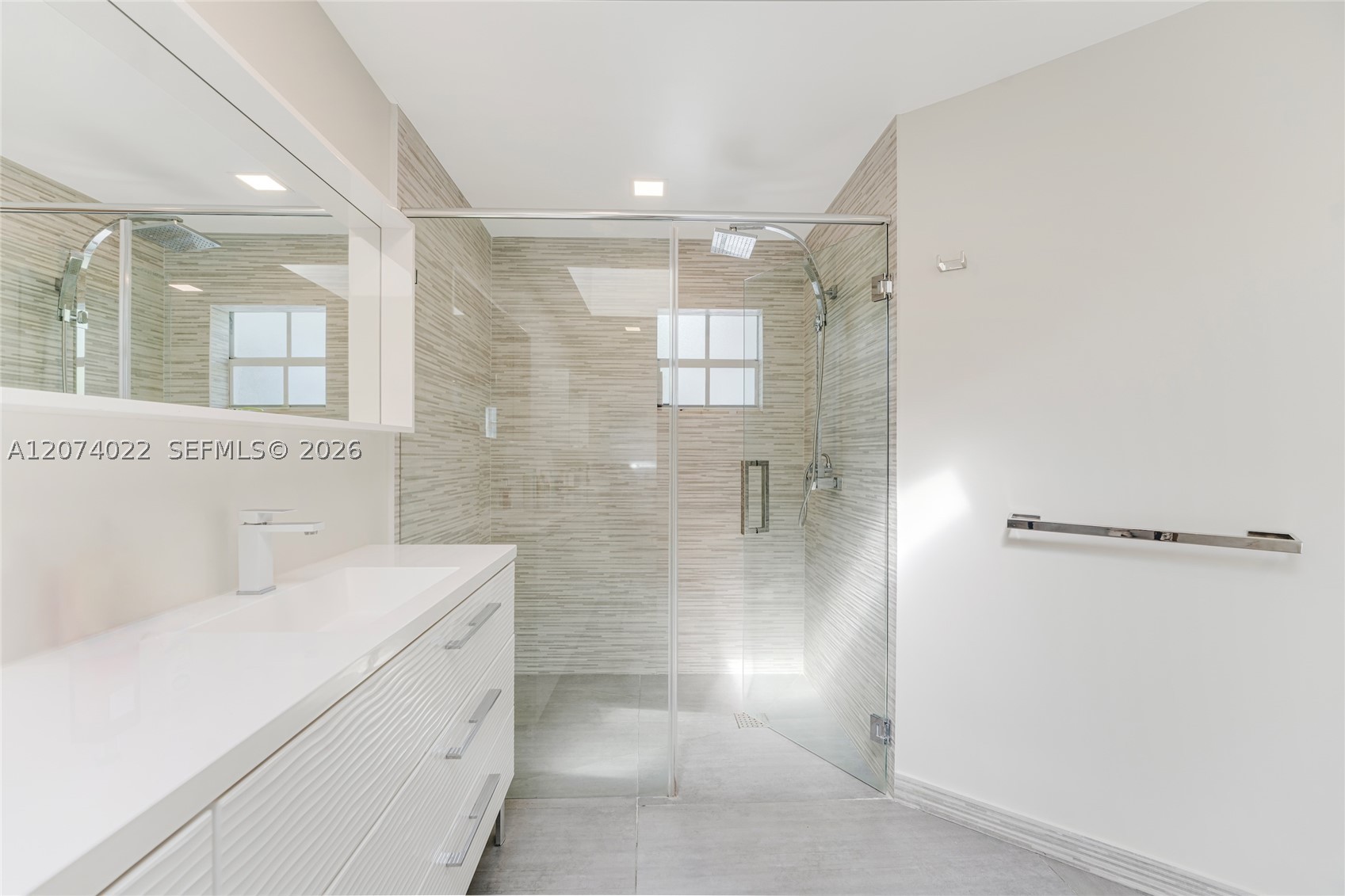 140 N Hibiscus Dr Miami Beach, FL 33139
