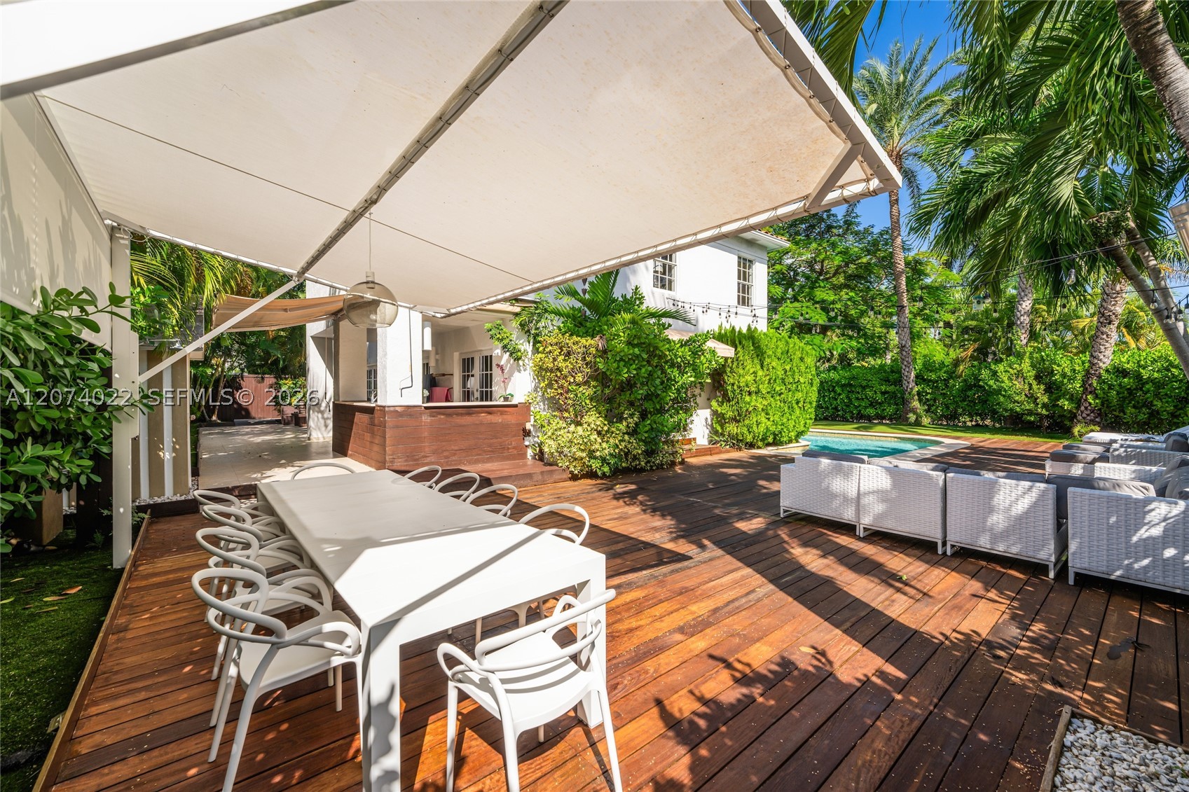 140 N Hibiscus Dr Miami Beach, FL 33139