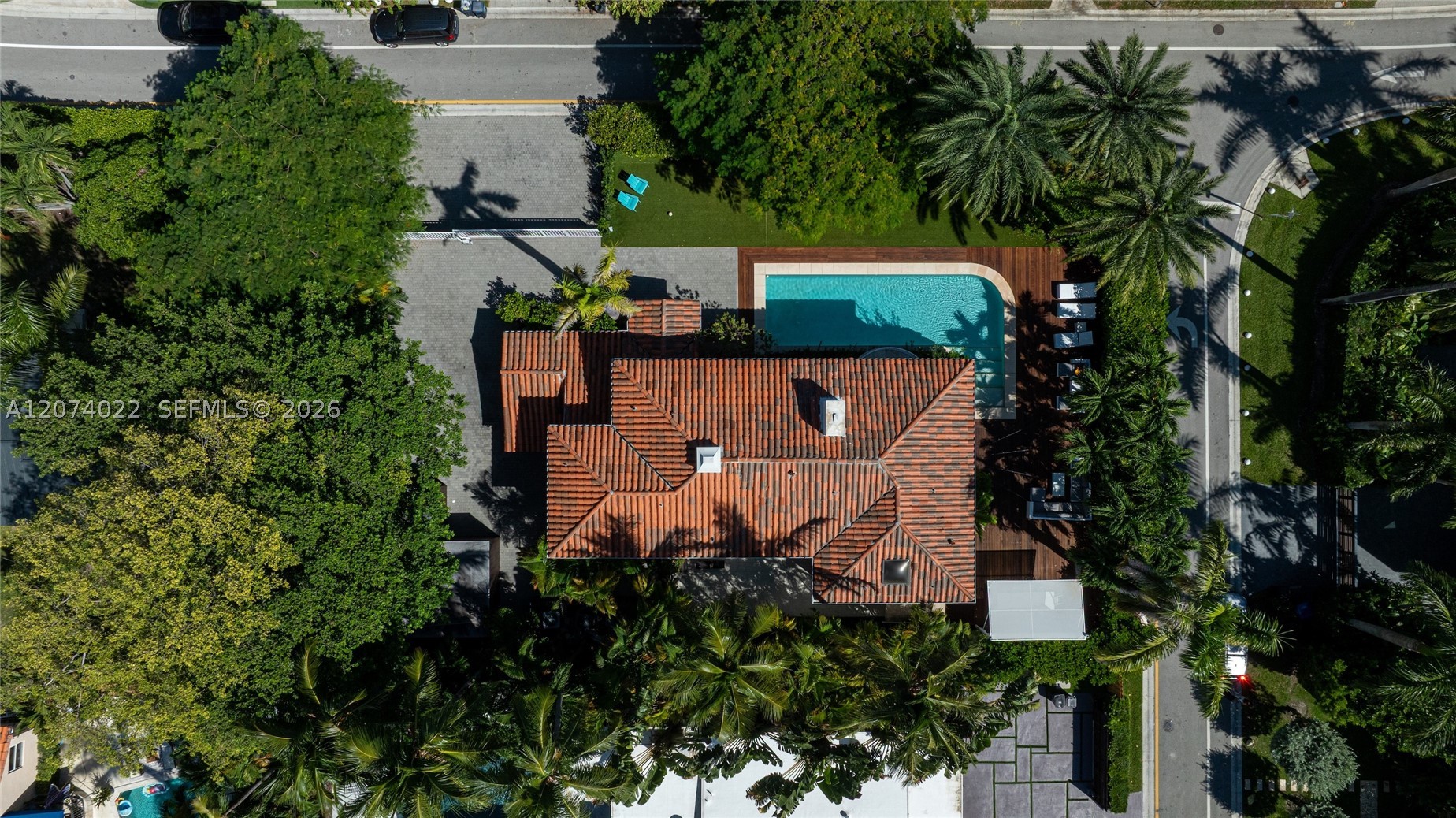 140 N Hibiscus Dr Miami Beach, FL 33139