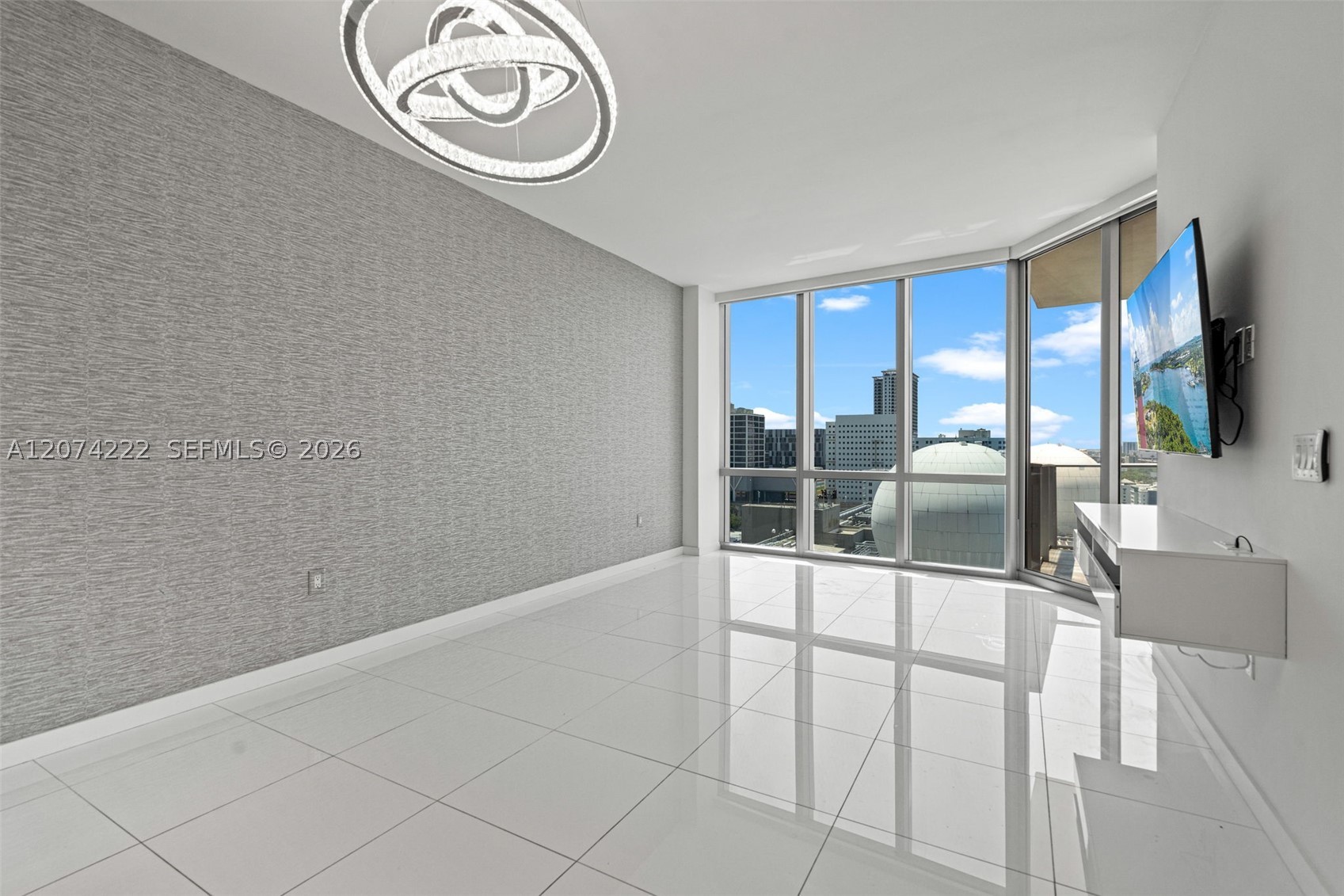 851 NE 1st Ave #1506 Miami, FL 33132