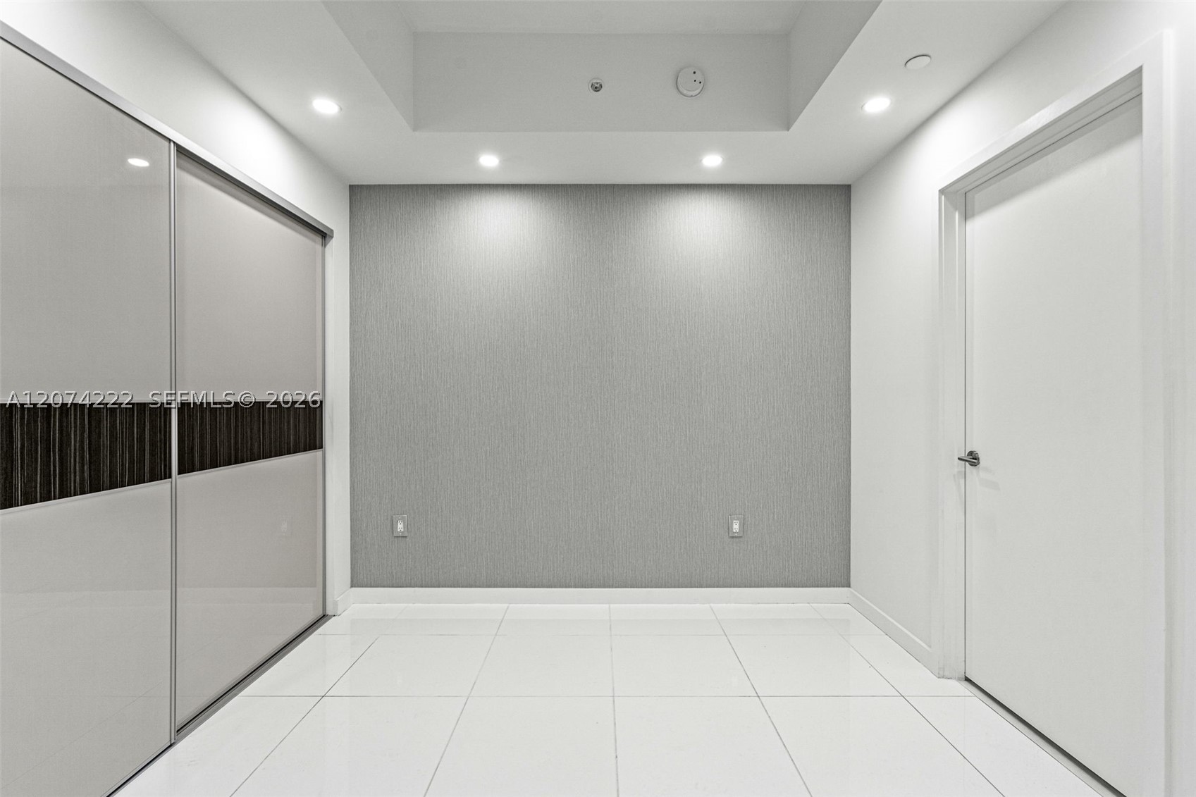 851 NE 1st Ave #1506 Miami, FL 33132