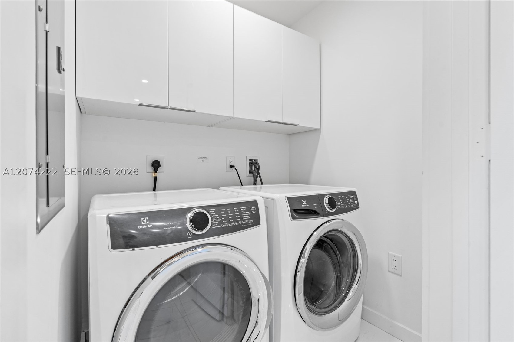 851 NE 1st Ave #1506 Miami, FL 33132