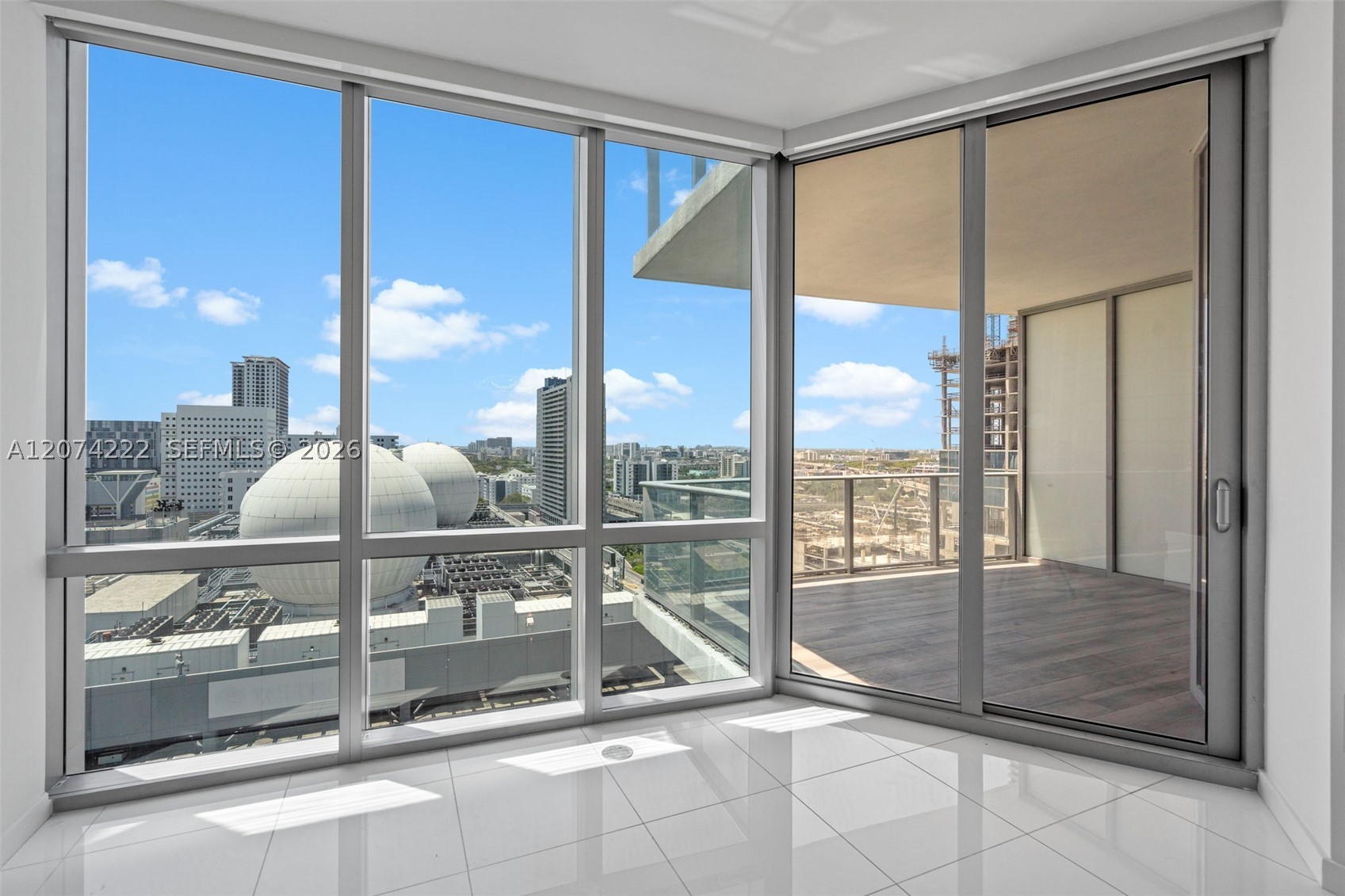 851 NE 1st Ave #1506 Miami, FL 33132