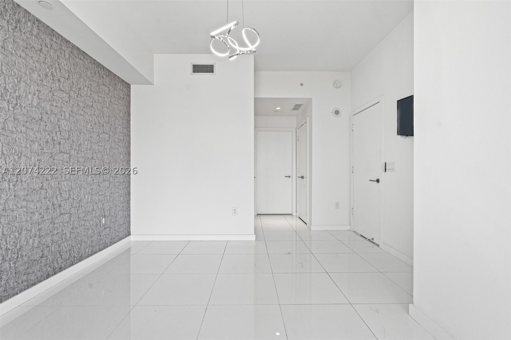 851 NE 1st Ave #1506 Miami, FL 33132