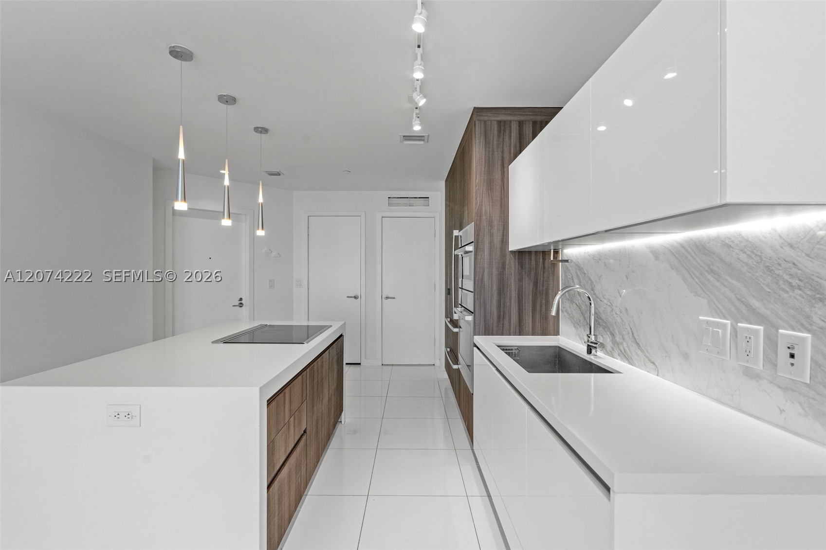 851 NE 1st Ave #1506 Miami, FL 33132