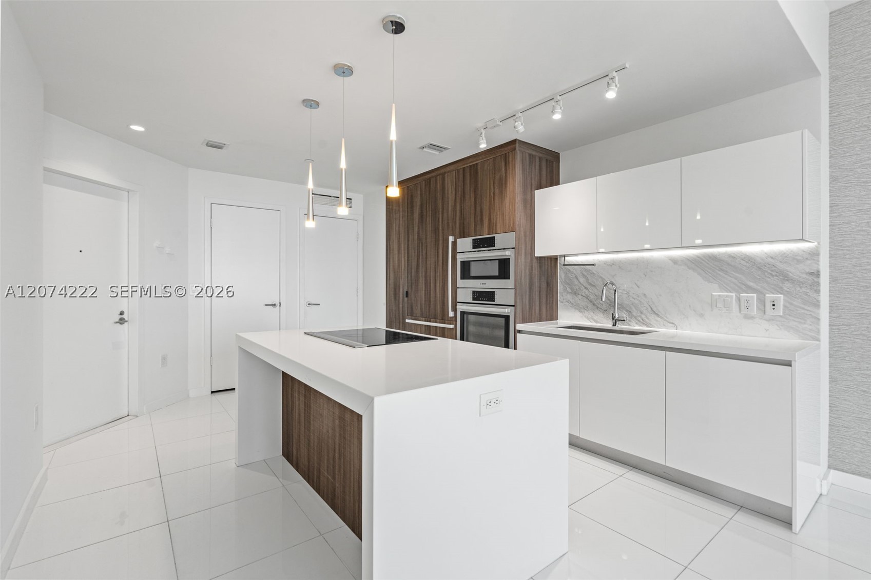 851 NE 1st Ave #1506 Miami, FL 33132