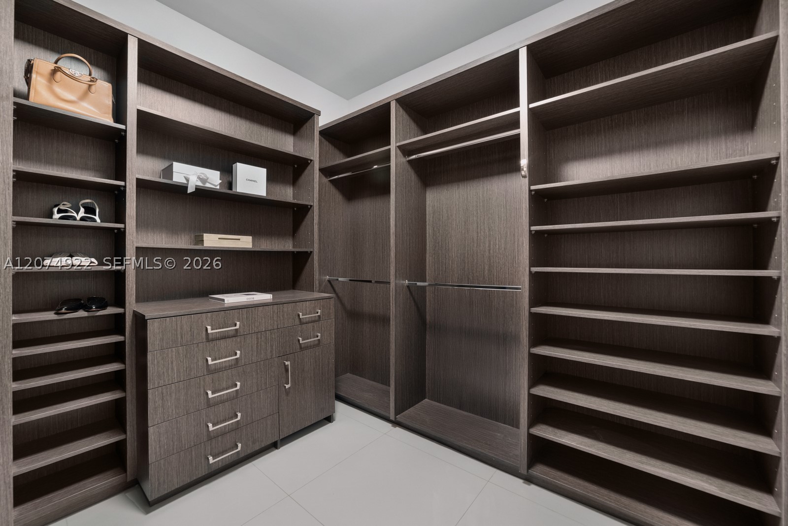 5959 Collins Ave #1606 Miami Beach, FL 33140