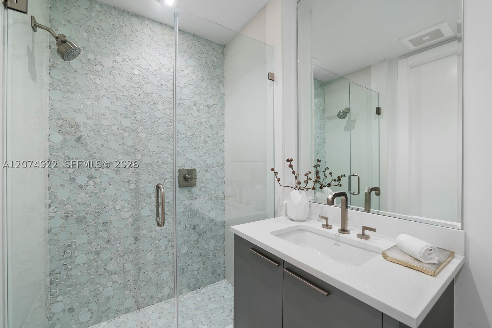 5959 Collins Ave #1606 Miami Beach, FL 33140