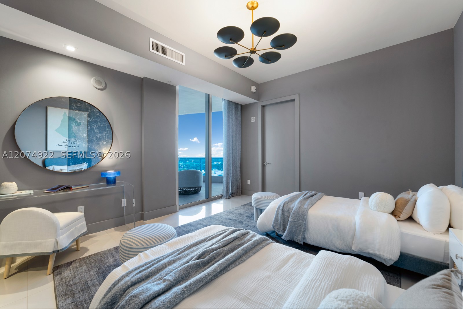 5959 Collins Ave #1606 Miami Beach, FL 33140