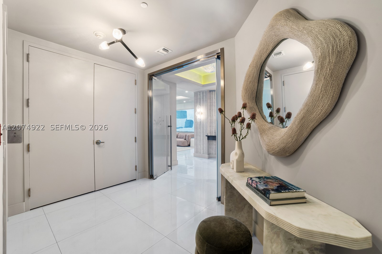 5959 Collins Ave #1606 Miami Beach, FL 33140