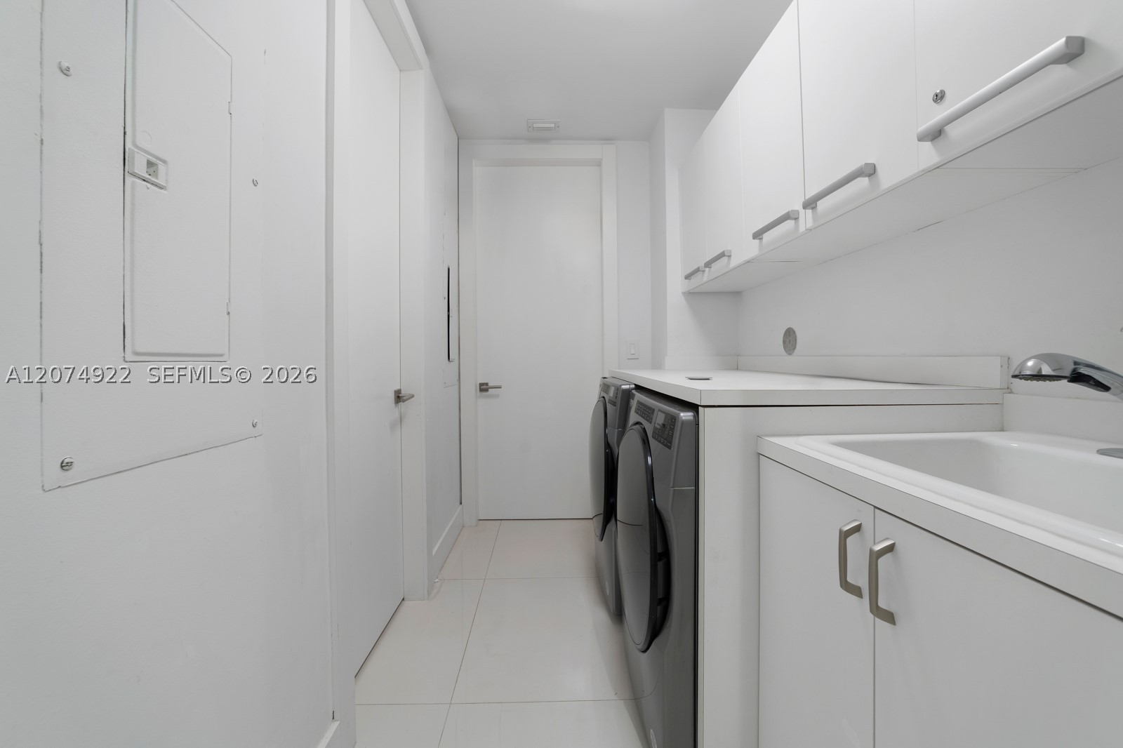 5959 Collins Ave #1606 Miami Beach, FL 33140