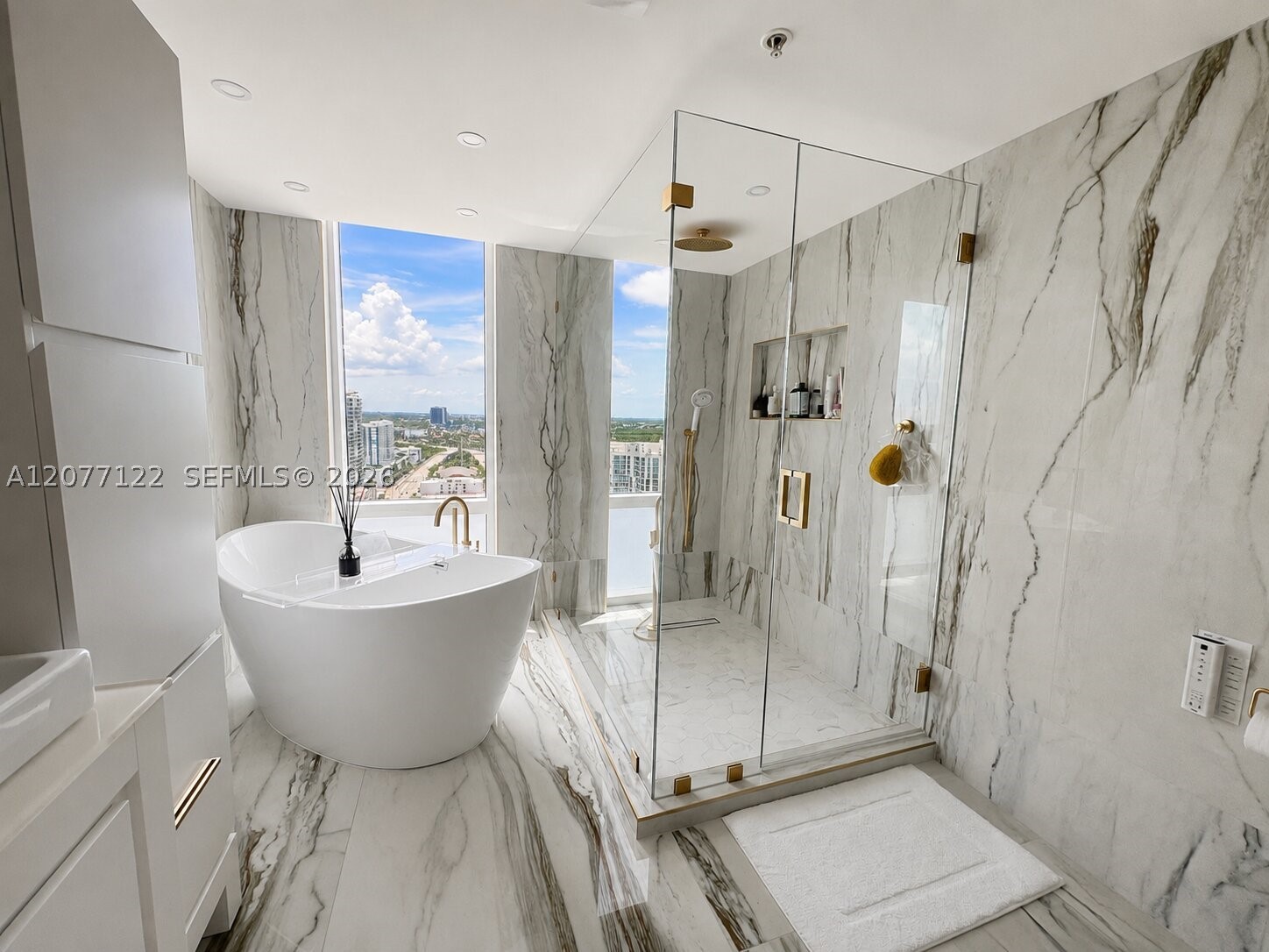 16699 Collins Ave #2907 Sunny Isles Beach, FL 33160