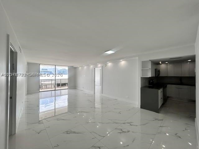 6039 Collins Ave #CU -1033