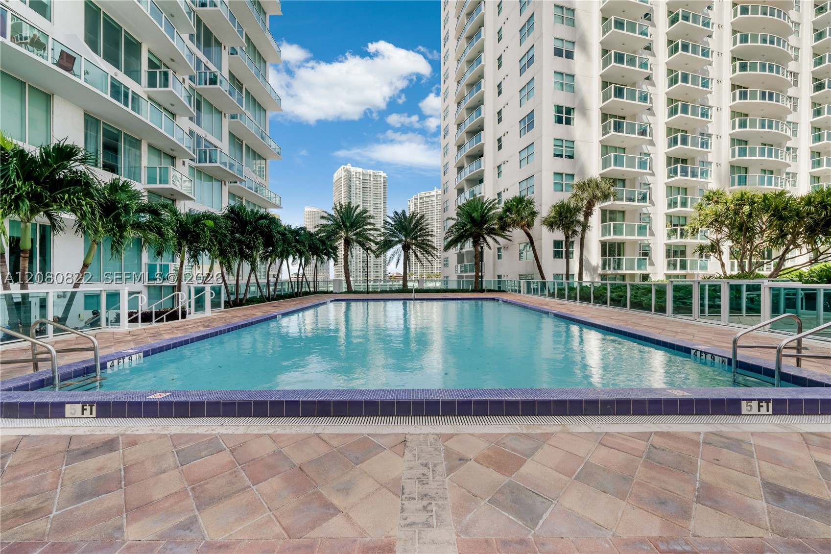 image Brickell on the River South9
