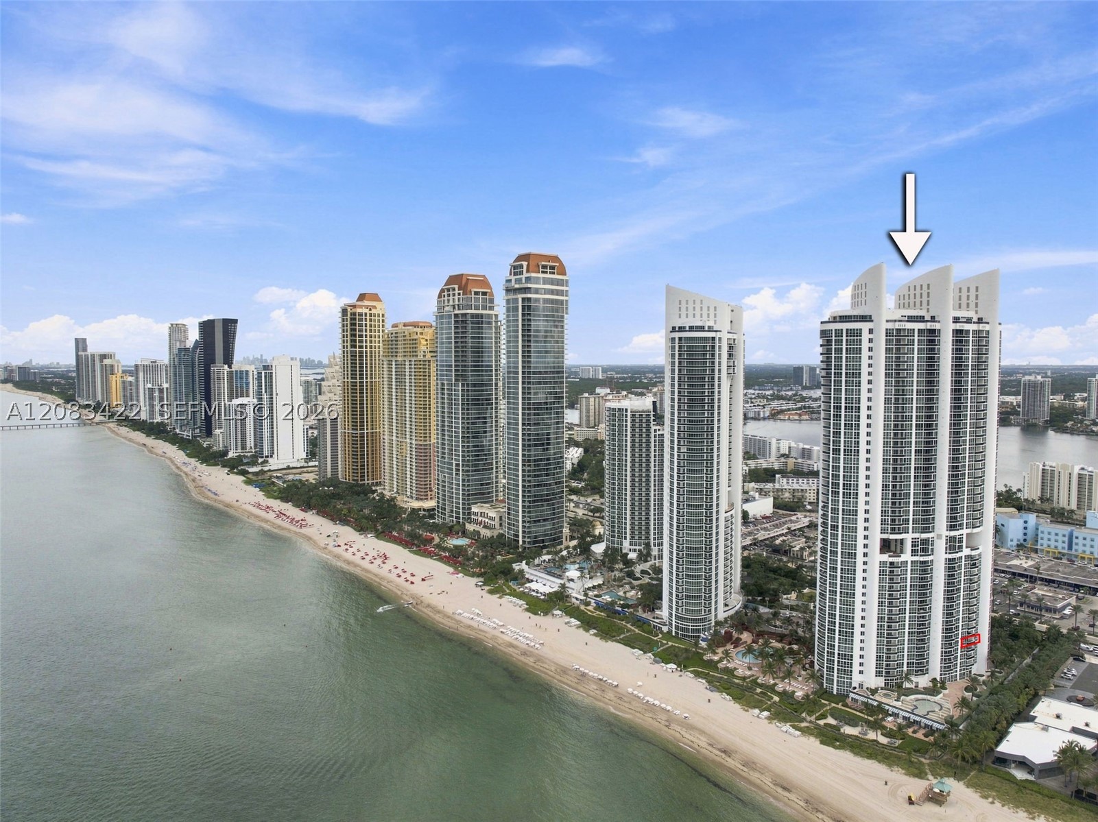 18201 Collins Ave #802