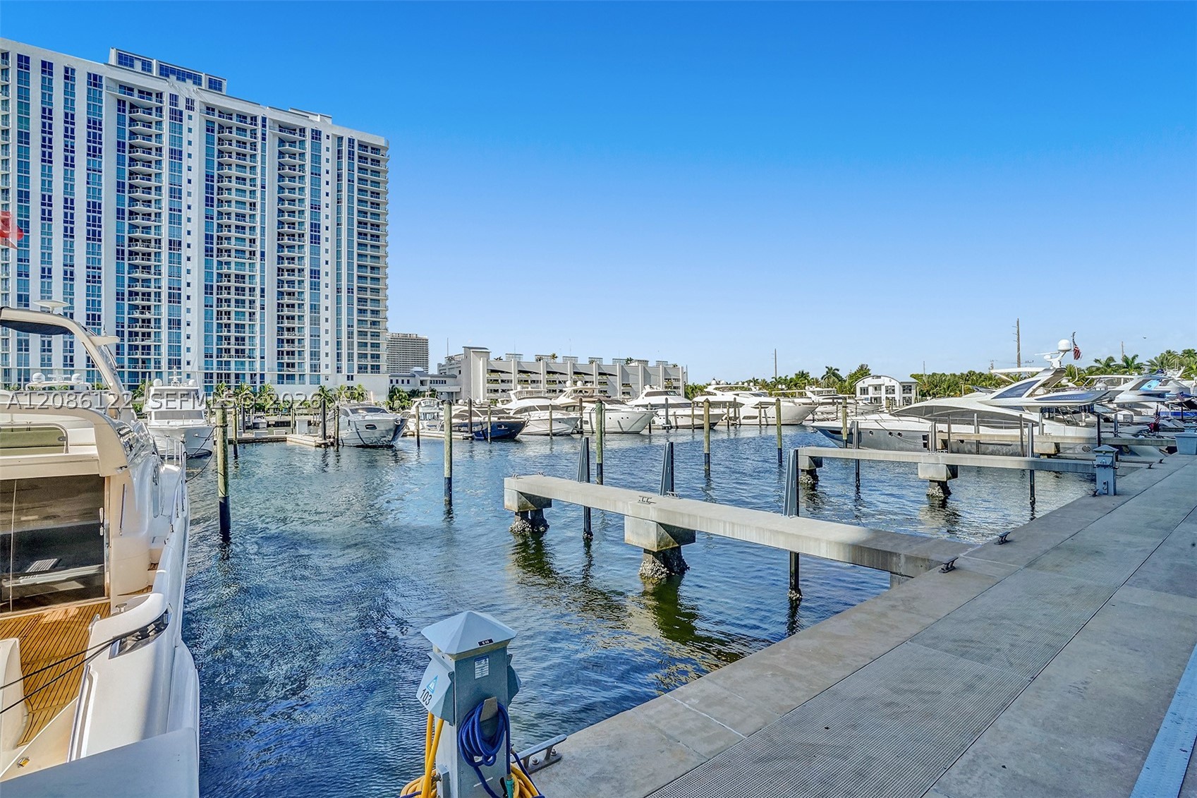 image Marina Palms Residences32