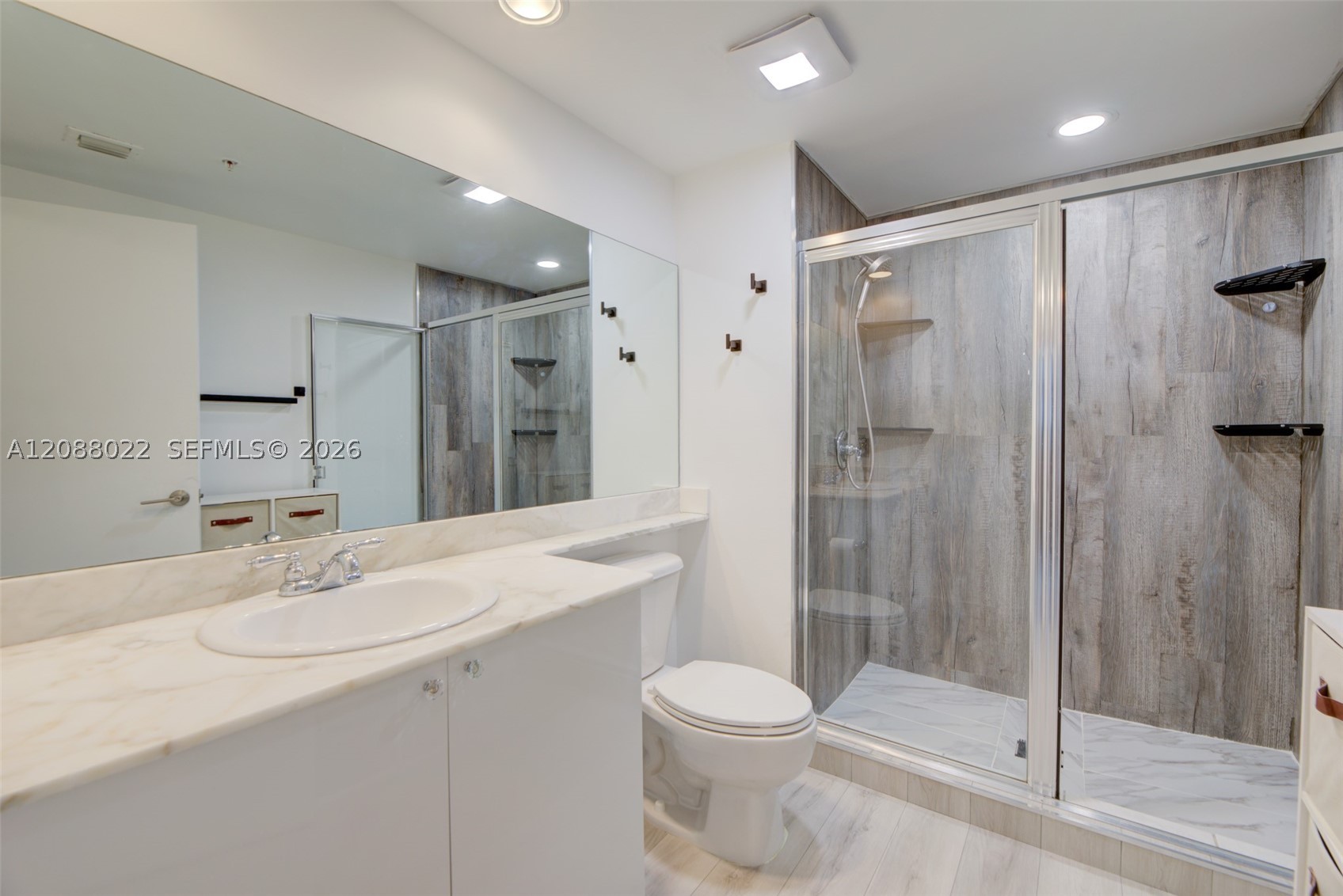 image The Venture at Aventura23