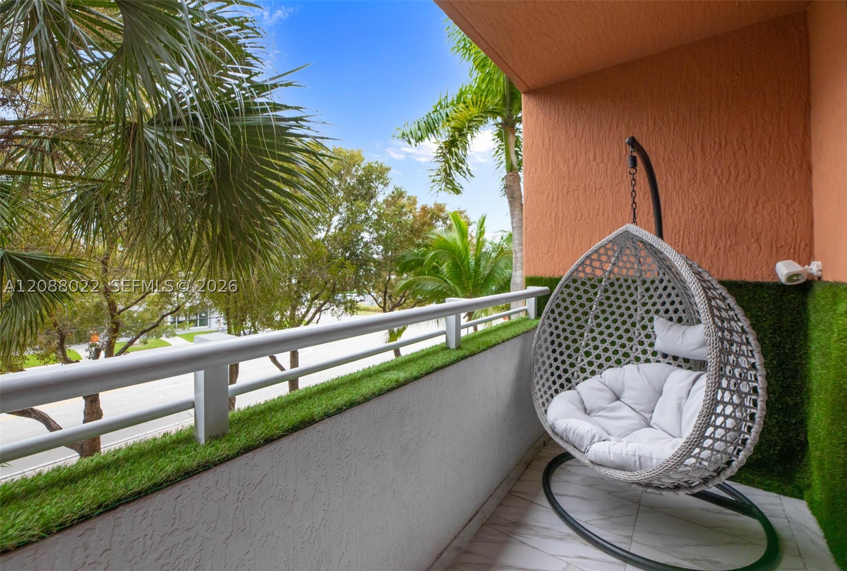 image The Venture at Aventura25