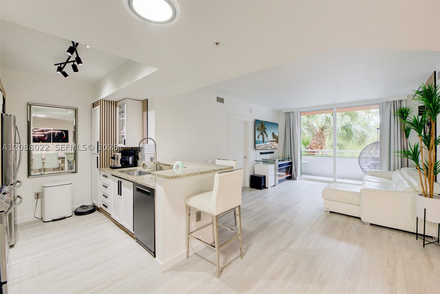 image The Venture at Aventura5