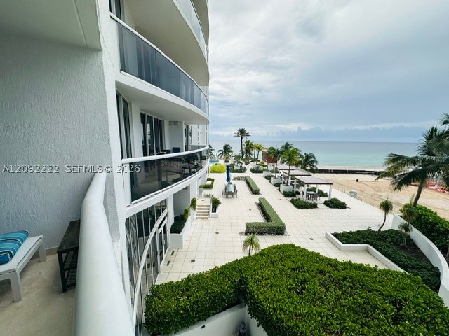 18911 Collins Ave #604